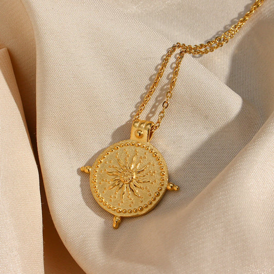 2022 New Frosted Surface Acient Sun Compass Pendant Necklace For Woman Ladies New Stee PVD Plated Coin Necklace Gold Jewelry